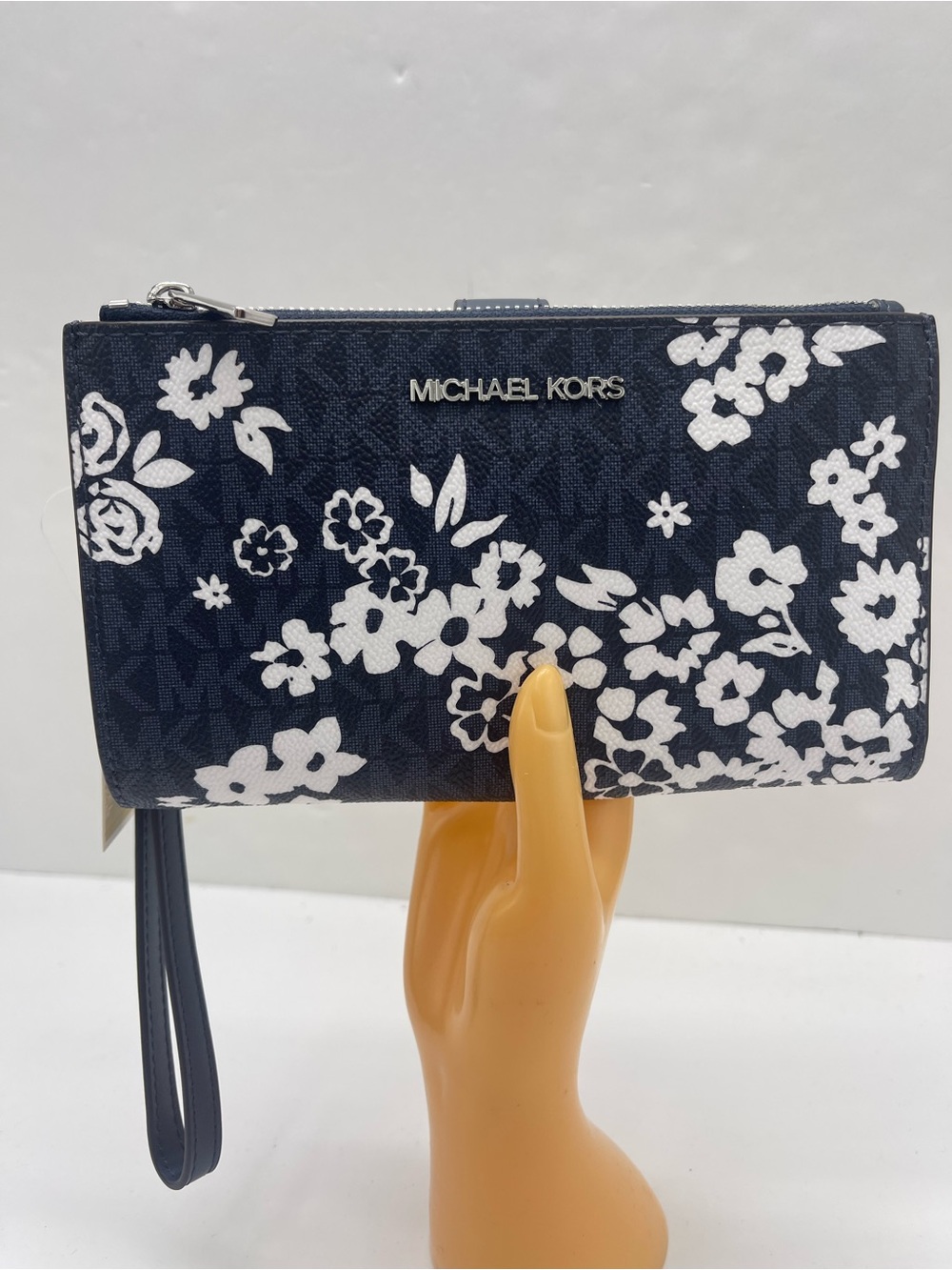 MICHAEL KORS Jet Set Travel Lg Double Zip Printed Signature Logo Wristlet Wallet - Picture 6 of 16
